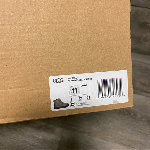 UGG | Neumel Platform Zip Chukka Boots In Ultra Matte Seaweed Size 11 NEW - Picture 8 of 9